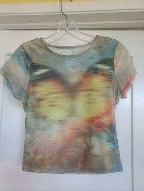 NWOT Mesh Abstract Butterfly Top Sz M